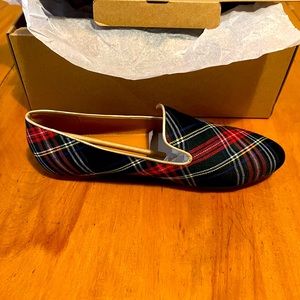 Size 9 tartan shoe